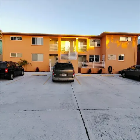 2820 Dupont Street S Gulfport FL 33707