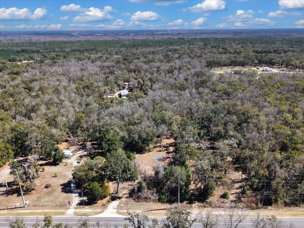 4912 NE Highway 349 Old Town FL 32680