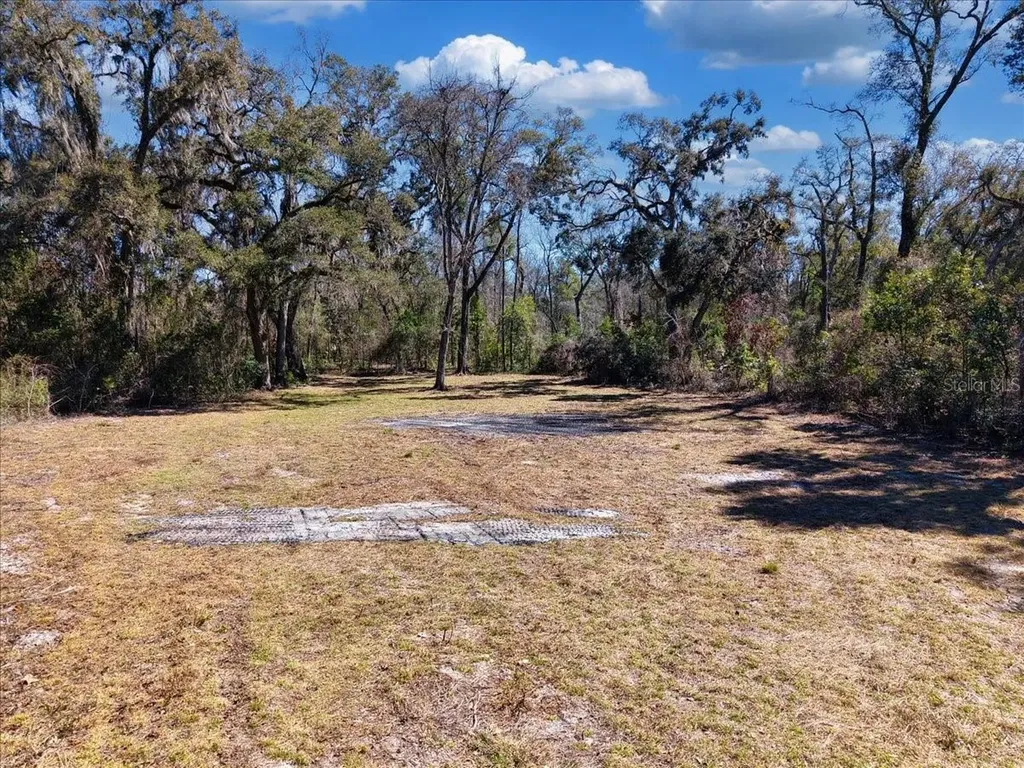 4912 NE Highway 349 Old Town FL 32680