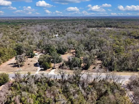 4912 NE Highway 349 Old Town FL 32680