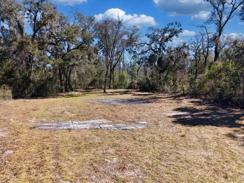 4912 NE Highway 349 Old Town FL 32680