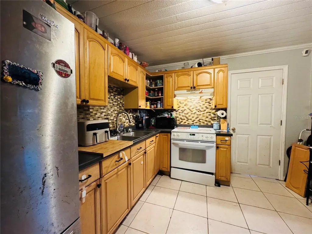 2506 Waver Street Plant City FL 33563