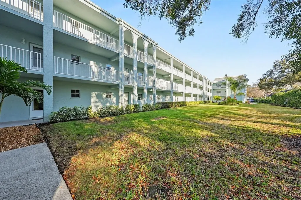 701 Poinsettia Road Belleair FL 33756