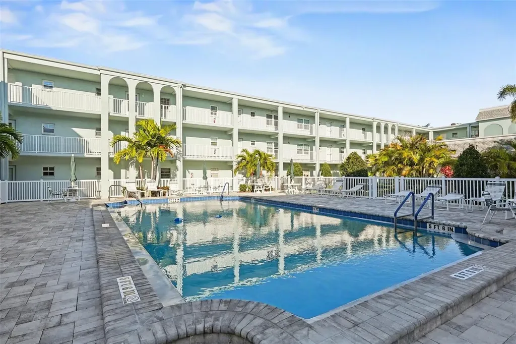 701 Poinsettia Road Belleair FL 33756