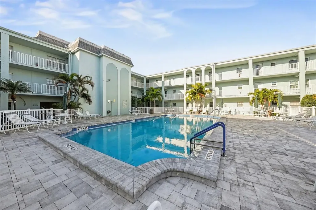 701 Poinsettia Road Belleair FL 33756