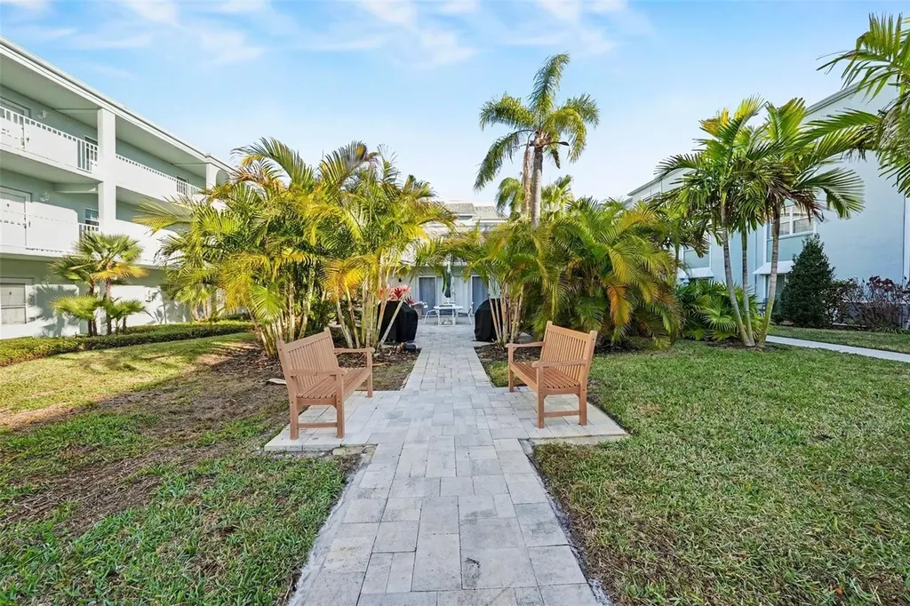 701 Poinsettia Road Belleair FL 33756