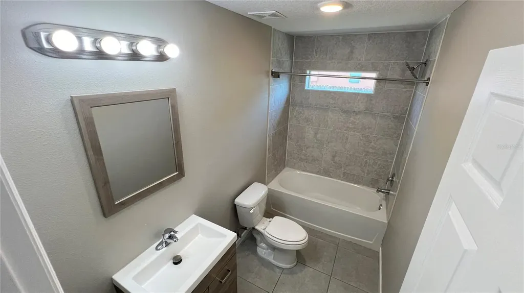 1550 Pace Drive NW Palm Bay FL 32907