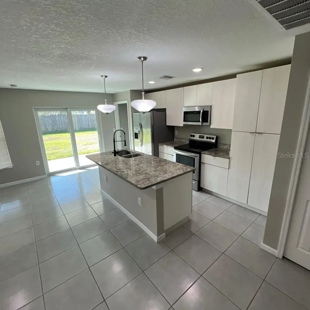1550 Pace Drive NW Palm Bay FL 32907