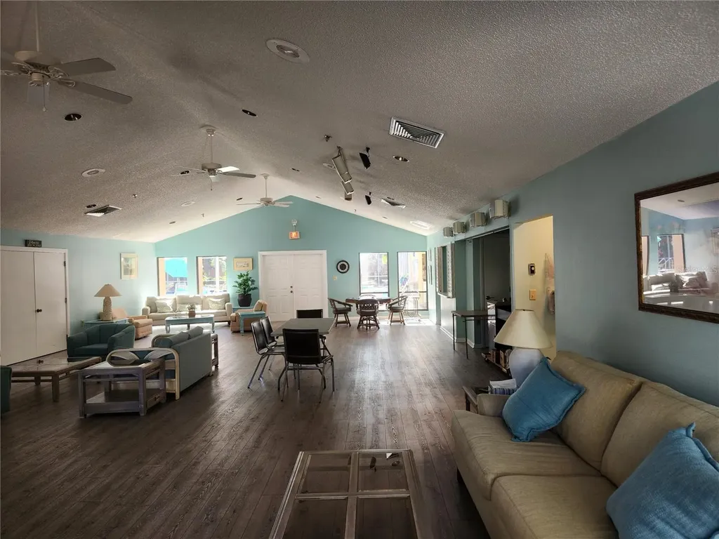3439 Tallywood Lane Sarasota FL 34237