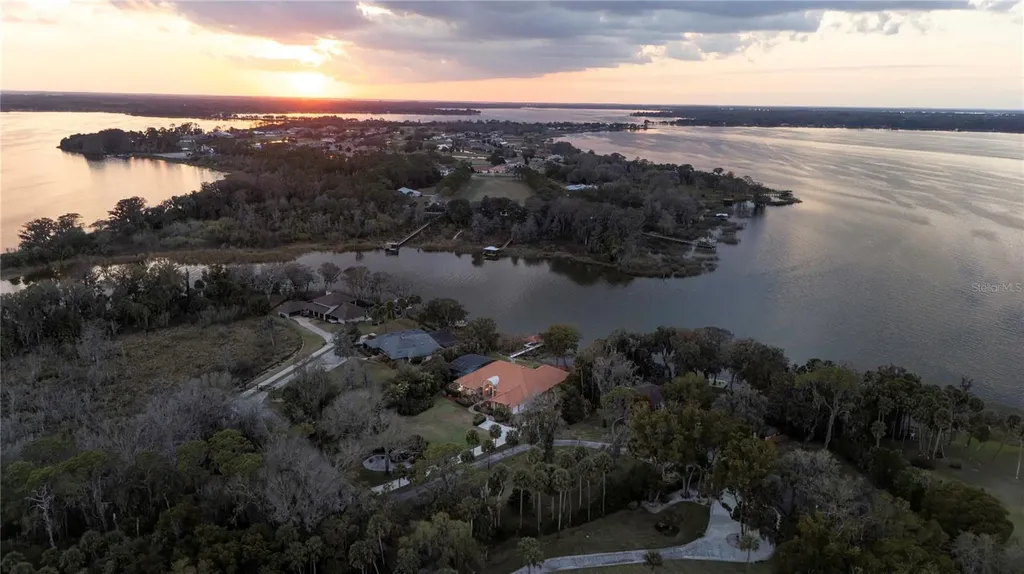 1359 Elysium Boulevard Mount Dora FL 32757