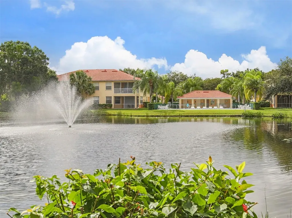 902 Casa Del Lago Way Venice FL 34292