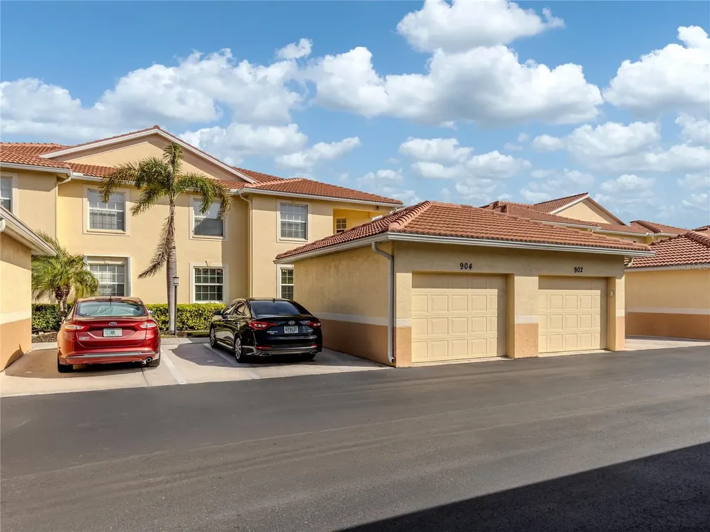902 Casa Del Lago Way Venice FL 34292