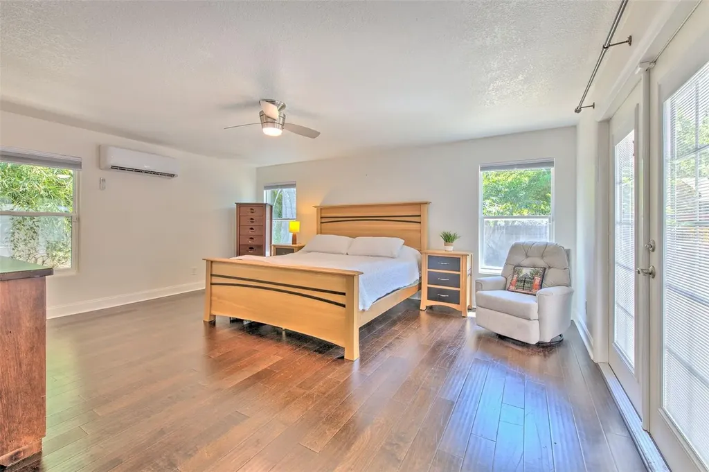 3208 W Hawthorne Road Tampa FL 33611