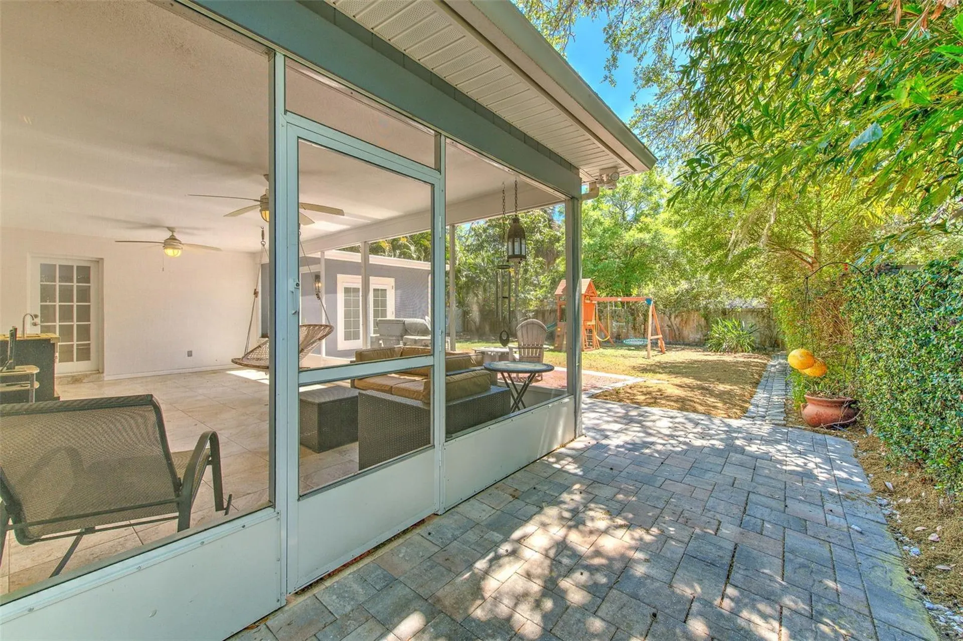 3208 W Hawthorne Road Tampa FL 33611