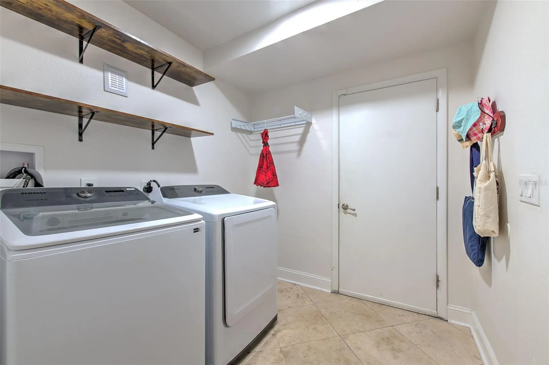 3208 W Hawthorne Road Tampa FL 33611