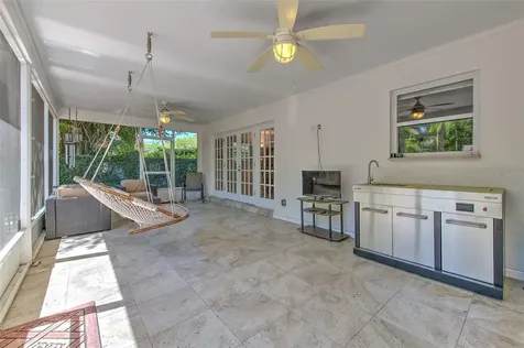 3208 W Hawthorne Road Tampa FL 33611