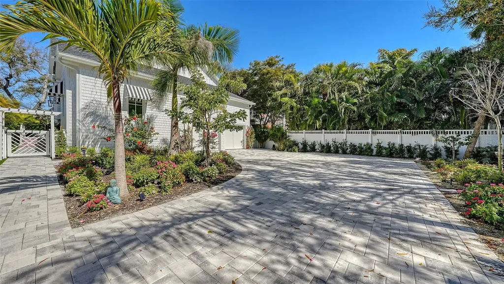 1621 Bay Point Court Sarasota FL 34236