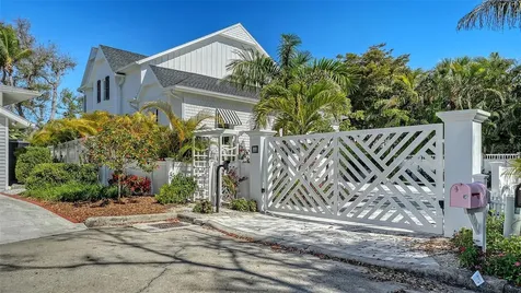 1621 Bay Point Court Sarasota FL 34236