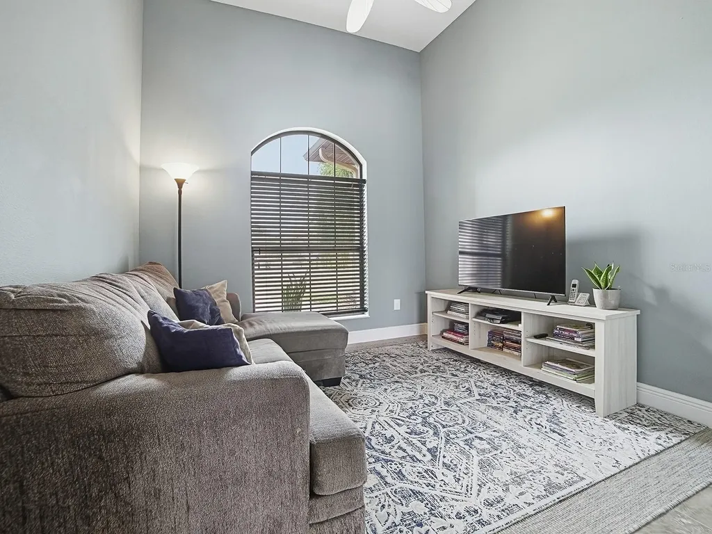 38701 Oak Place Court Lady Lake FL 32159