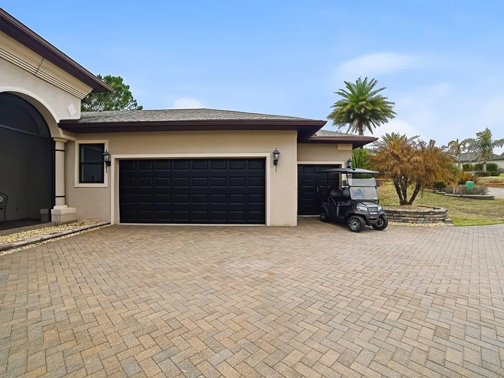 38701 Oak Place Court Lady Lake FL 32159