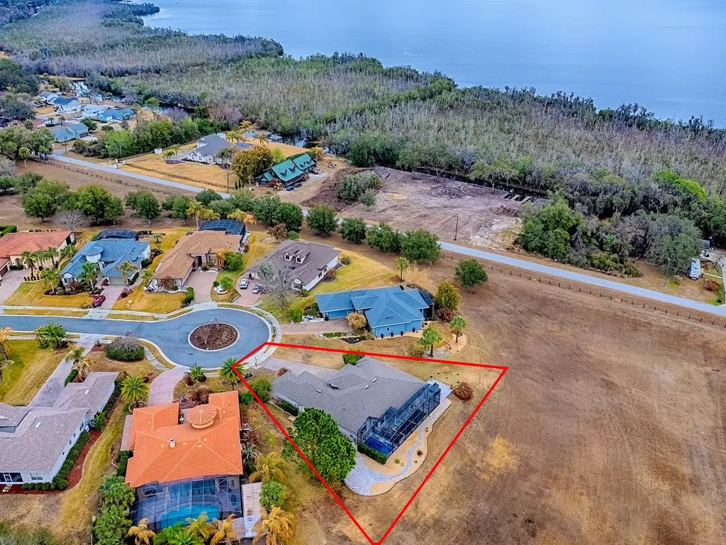 38701 Oak Place Court Lady Lake FL 32159