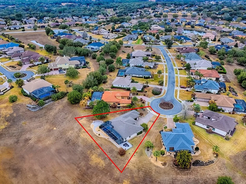 38701 Oak Place Court Lady Lake FL 32159
