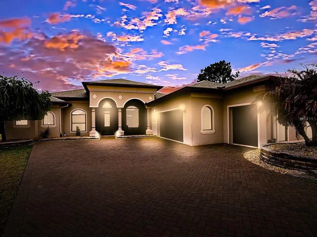 38701 Oak Place Court Lady Lake FL 32159