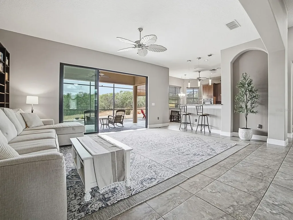 38701 Oak Place Court Lady Lake FL 32159