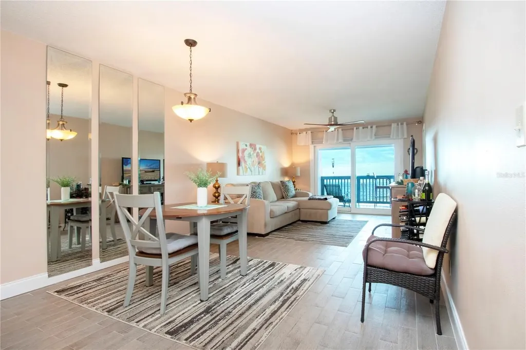 802 Bahia Del Sol Drive Ruskin FL 33570