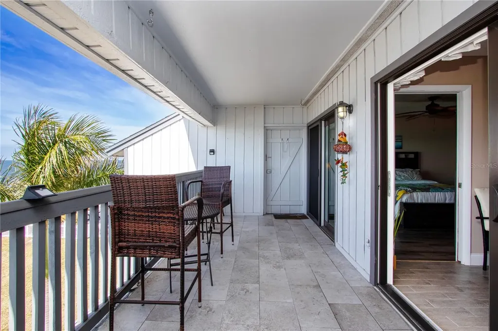 802 Bahia Del Sol Drive Ruskin FL 33570