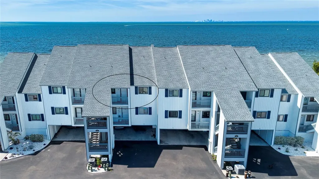 802 Bahia Del Sol Drive Ruskin FL 33570