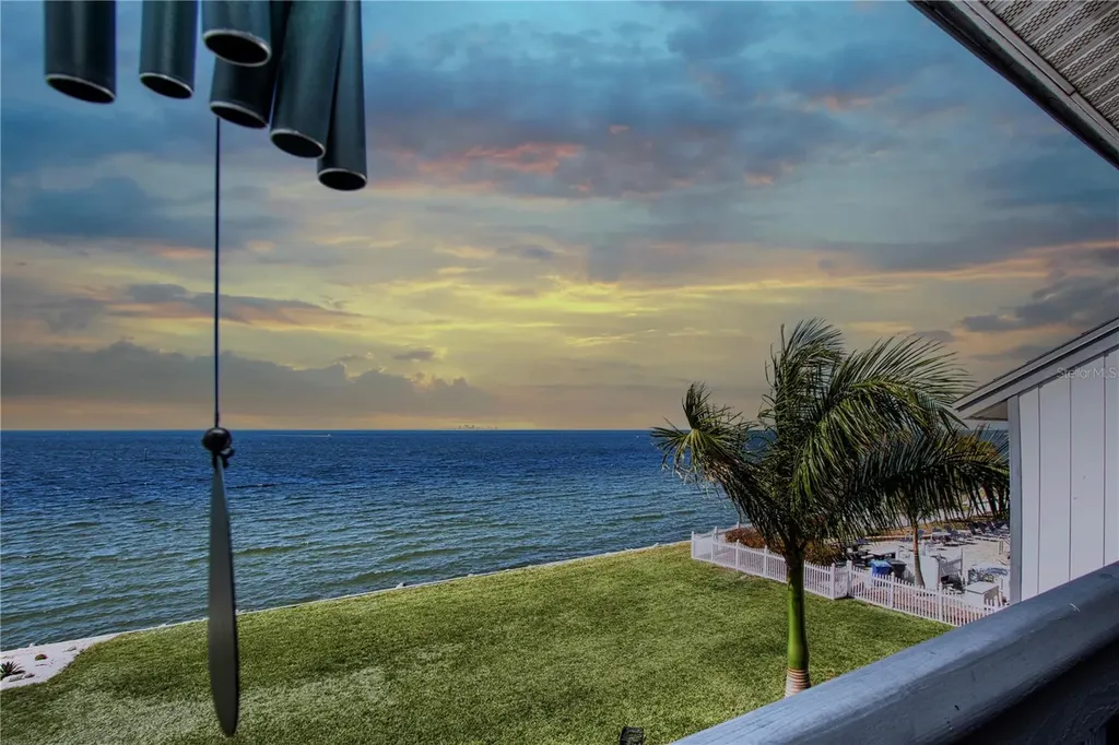 802 Bahia Del Sol Drive Ruskin FL 33570