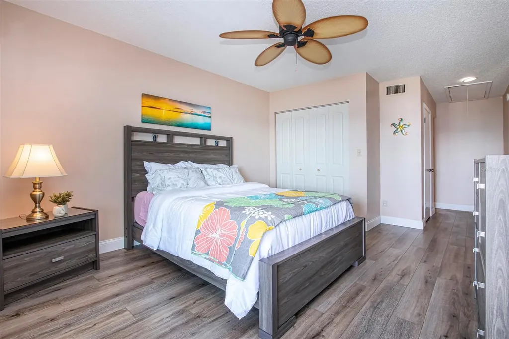 802 Bahia Del Sol Drive Ruskin FL 33570