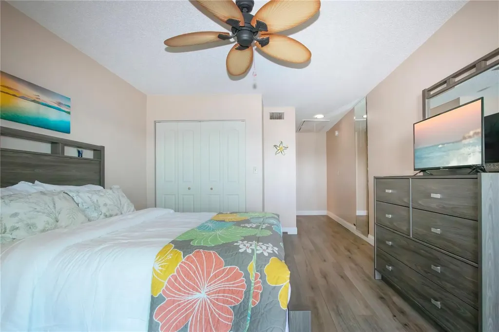 802 Bahia Del Sol Drive Ruskin FL 33570