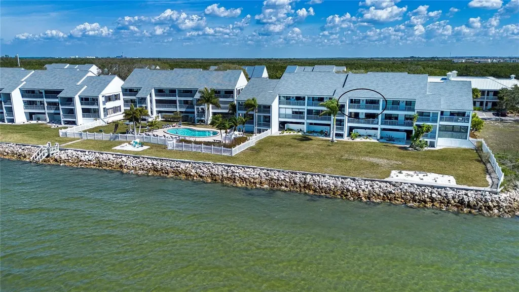 802 Bahia Del Sol Drive Ruskin FL 33570