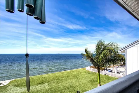 802 Bahia Del Sol Drive Ruskin FL 33570