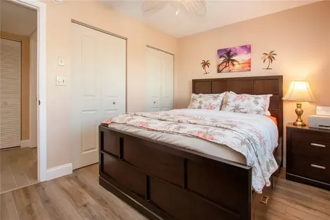802 Bahia Del Sol Drive Ruskin FL 33570