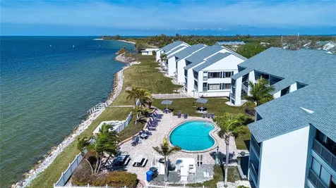 802 Bahia Del Sol Drive Ruskin FL 33570