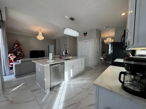 2912 Sunset Lakes Boulevard Kissimmee FL 34747