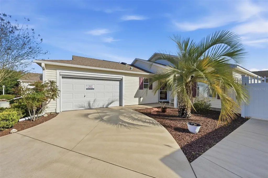 2311 Crestview Street The Villages FL 32162