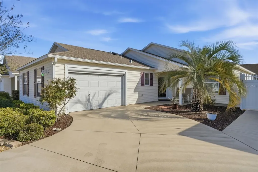 2311 Crestview Street The Villages FL 32162
