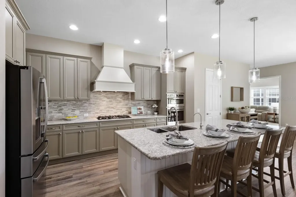 569 Mast Drive Bradenton FL 34208