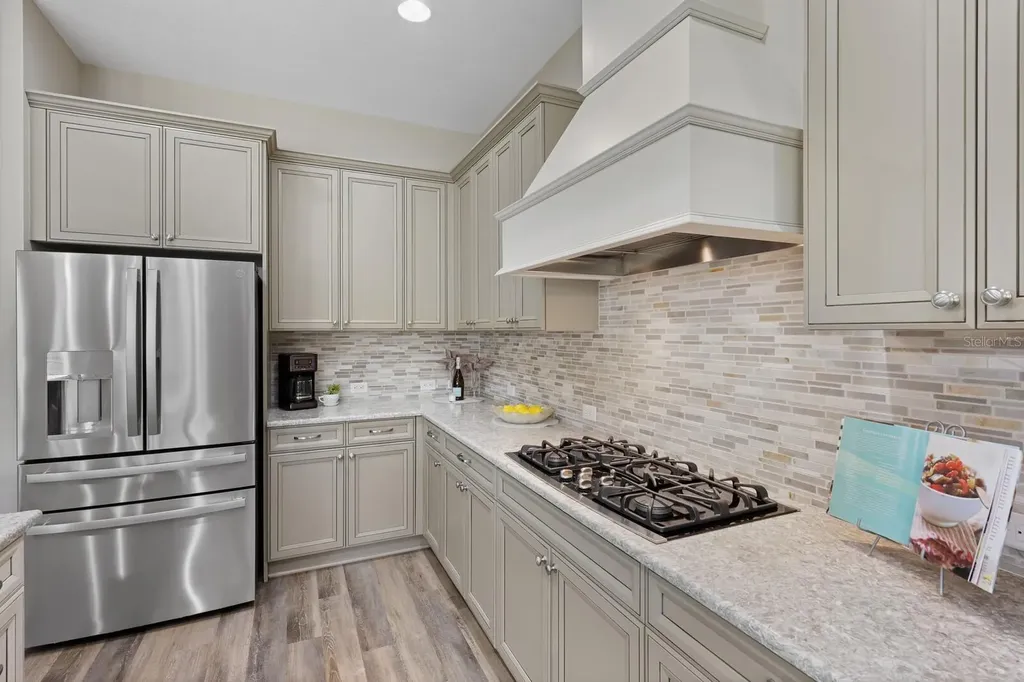 569 Mast Drive Bradenton FL 34208