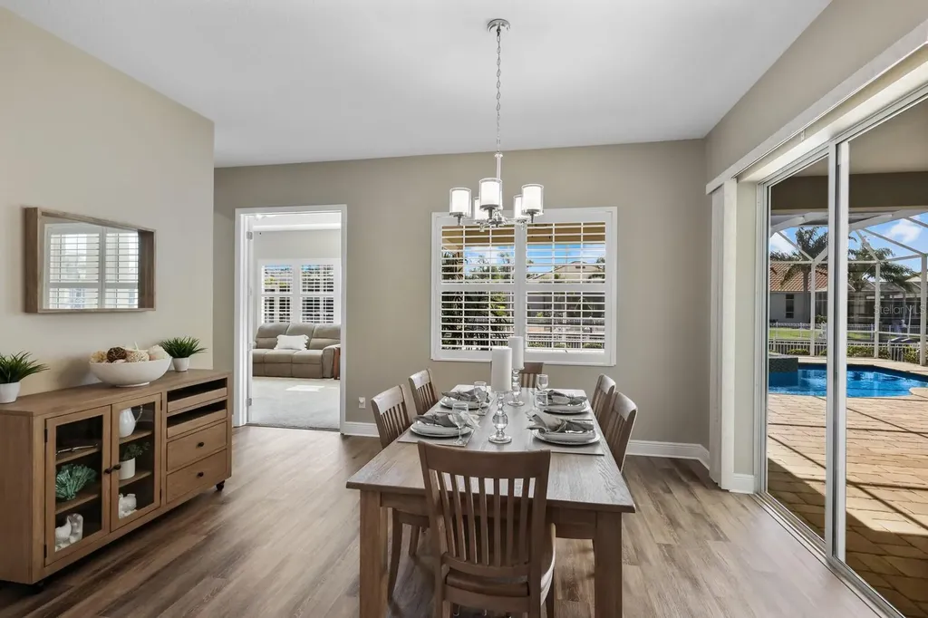569 Mast Drive Bradenton FL 34208