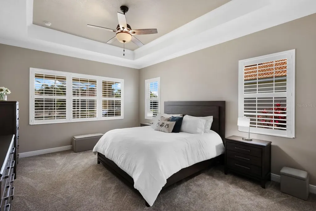 569 Mast Drive Bradenton FL 34208