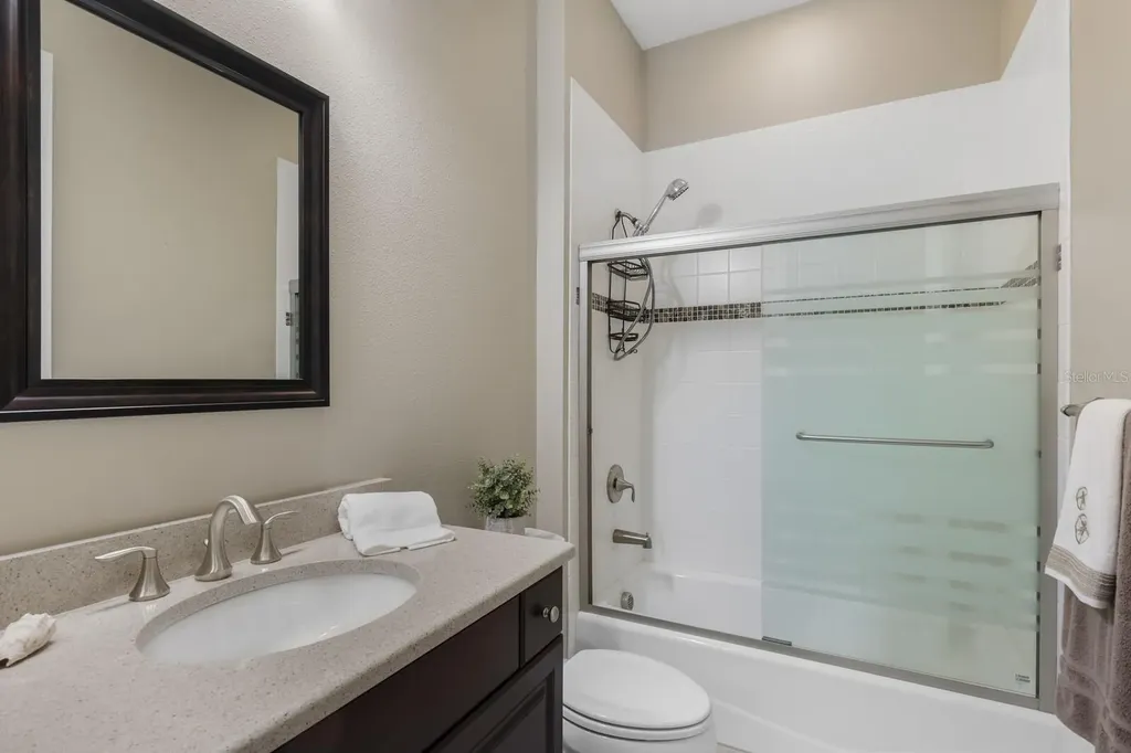 569 Mast Drive Bradenton FL 34208