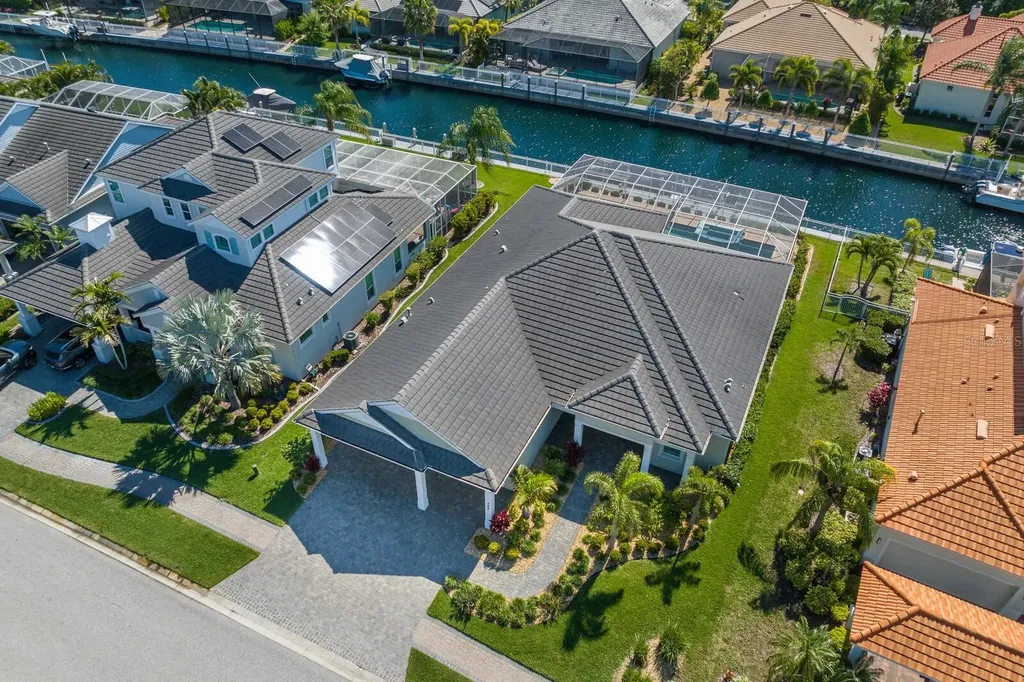569 Mast Drive Bradenton FL 34208