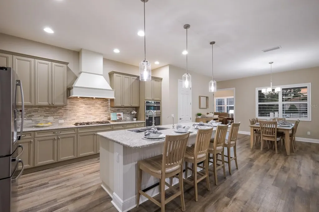 569 Mast Drive Bradenton FL 34208