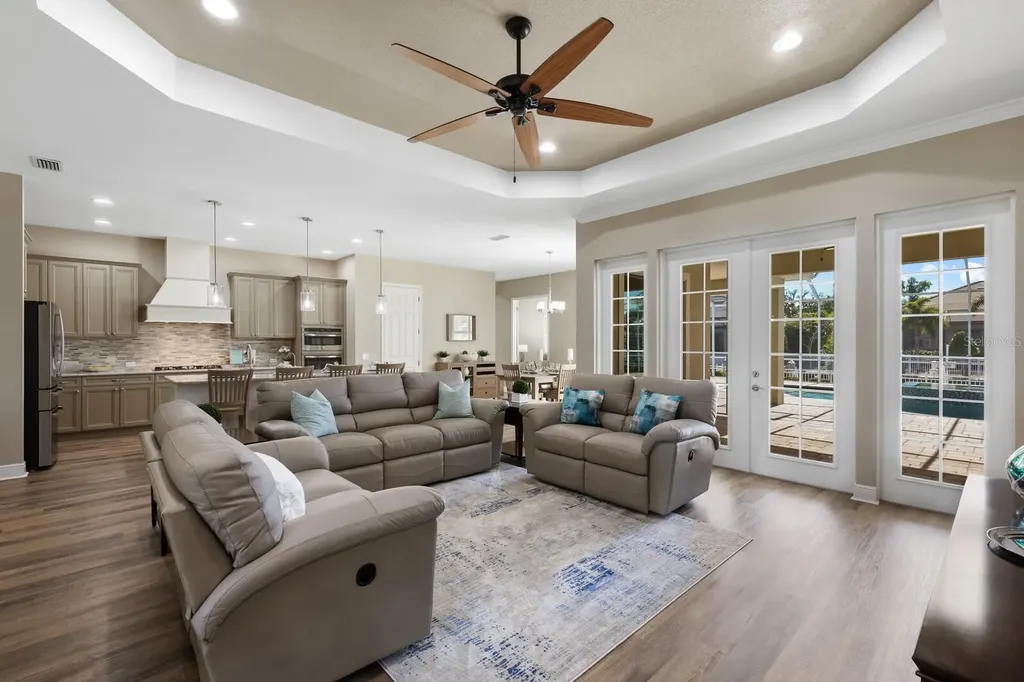 569 Mast Drive Bradenton FL 34208