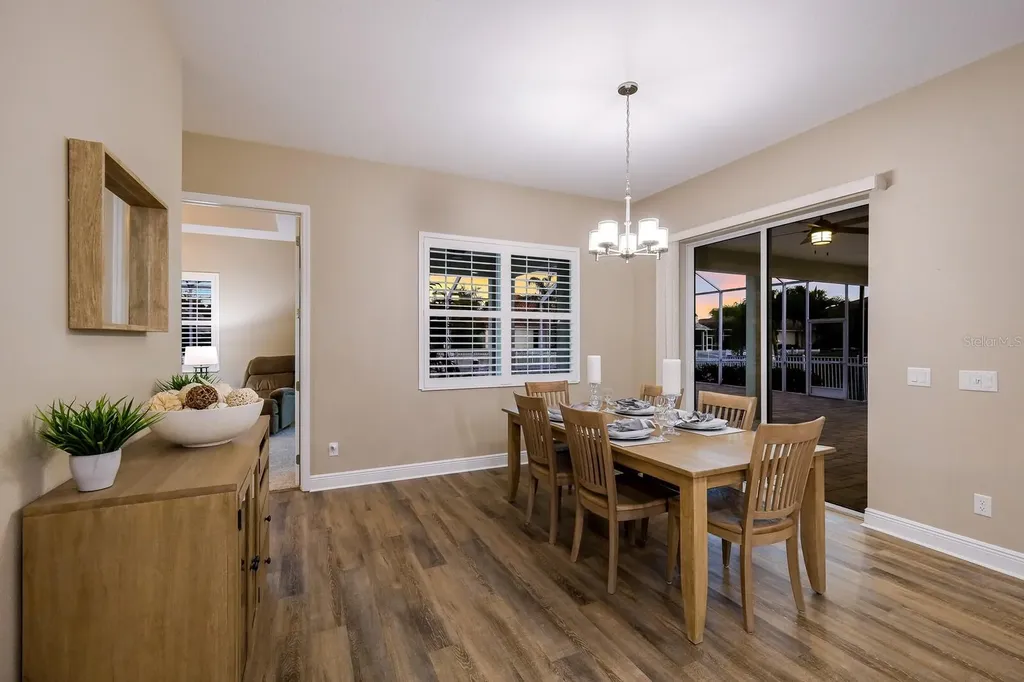 569 Mast Drive Bradenton FL 34208